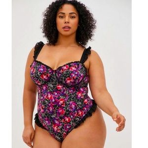 New TORRID Black Purple Floral Print Satin Ruffle Edge Thong Bodysuit Size 2x
